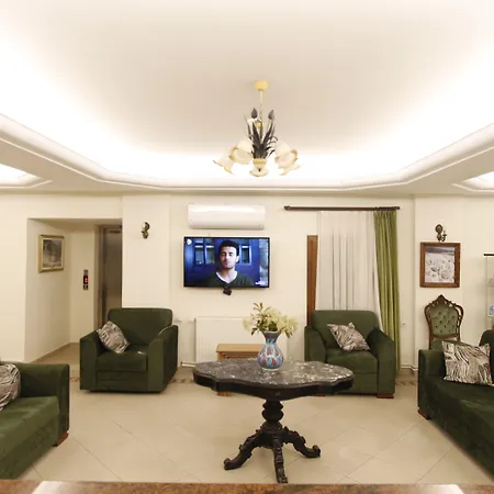 Ave Maria מלון 2*