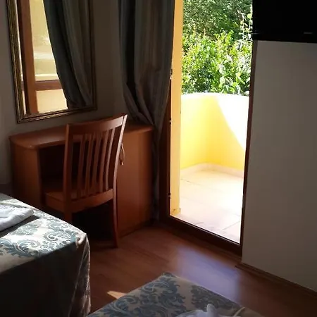 Отель Ave Maria