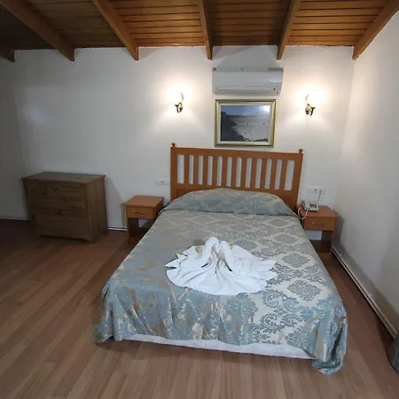 Ave Maria Hotel