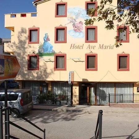 Ave Maria Hotel